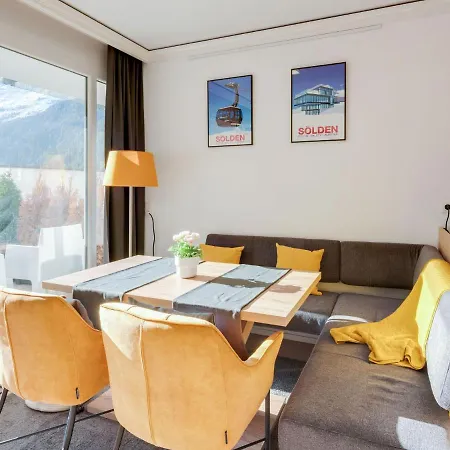 Hotel Mountain View In Zweiselstein With Garden