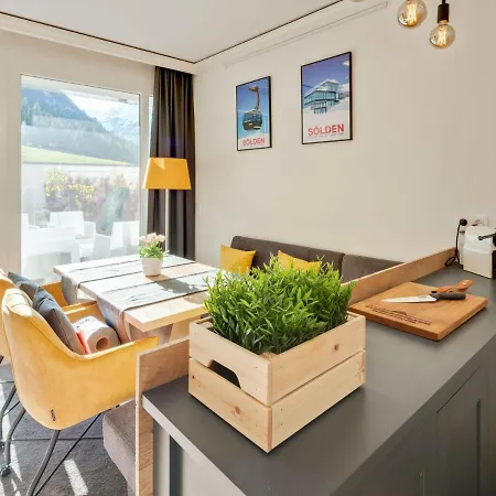 Mountain View In Zweiselstein With Garden